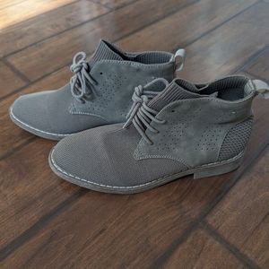 Boys size 3 Steve Madden boots